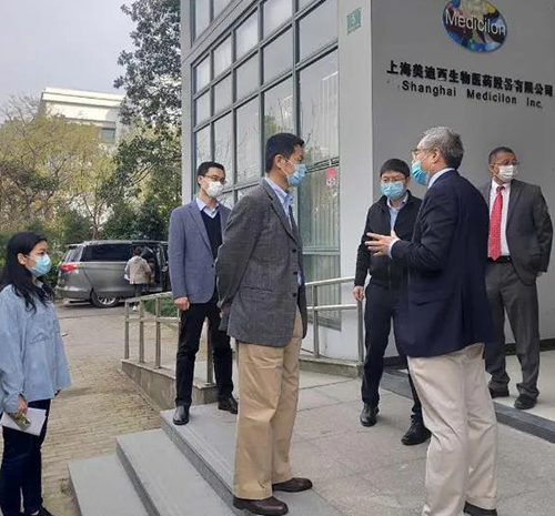 上海市委常委、副市长吴清一行调研上海人生就是博生物医药股份有限公司张江园区