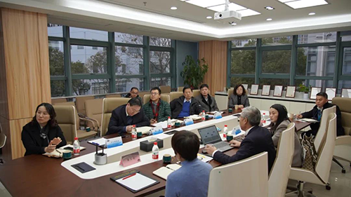 上海市浦东新区政府党组成员、副区长吴强，浦东新区科经委副主任李晓亮，张江管理局副局长吴俊，张江集团副总经理王凯荣等调研人生就是博